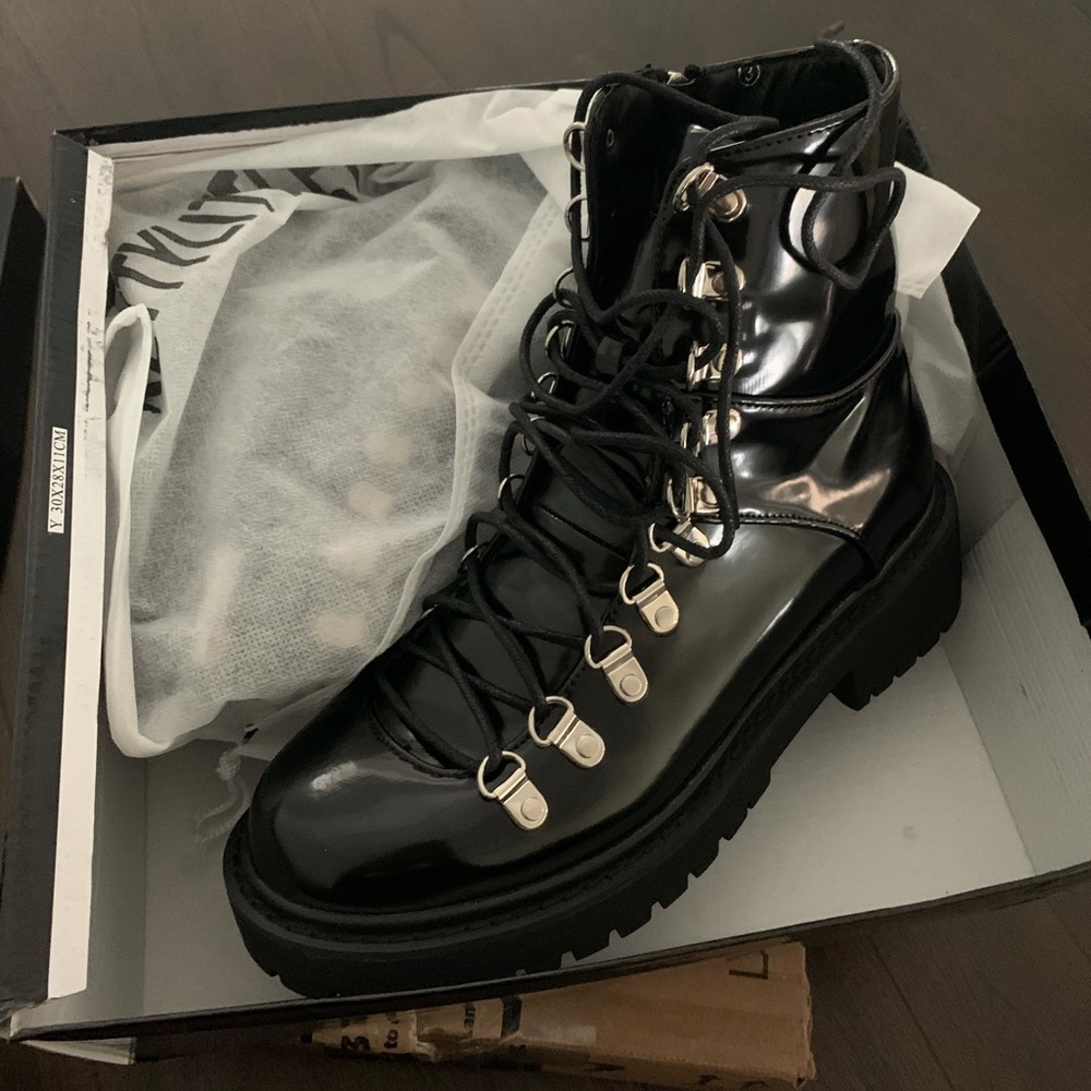 Blk Ankle Boots from PLT US 5.5 fits like a size 6